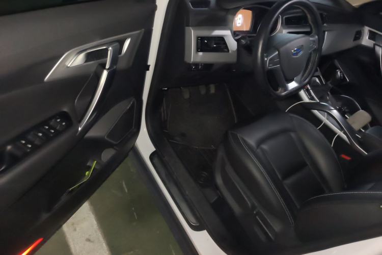 Used Geely Auto Emgrand X7 Sport 2016 2.0L Manual ZhiShang Version Driver Seat