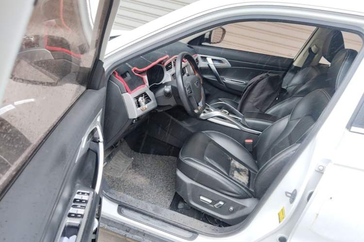 Used Geely Auto Emgrand X7 Sport 2016 1.8TD Automatic ZhiShang Model Driver Seat