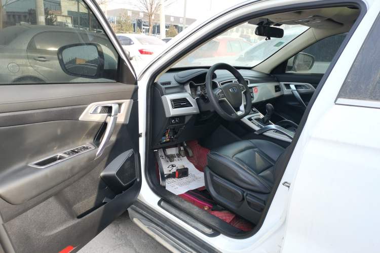 Used Geely Auto Emgrand X7 Sport 2016 2.0L Manual ZhiShang Version Driver Seat
