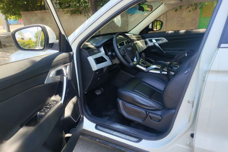 Used Geely Auto Emgrand X7 Sport 2016 1.8TD Automatic Smart Connectivity Version Driver Seat