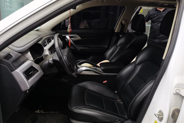 Used Geely Auto Emgrand X7 Sport 2016 1.8TD Automatic Smart Connectivity Version Driver Seat