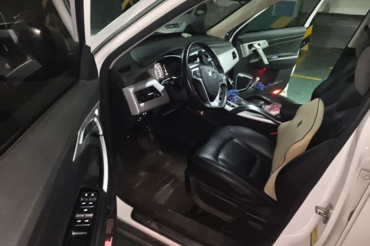 Used Geely Auto Emgrand X7 Sport 2016 1.8TD Automatic Smart Connectivity Version Driver Seat
