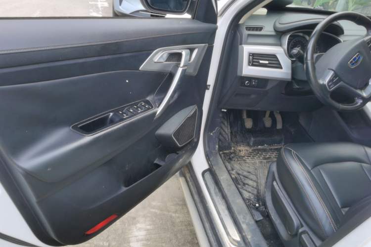 Used Geely Auto Emgrand X7 Sport 2016 2.0L Manual ZhiShang Version Driver Seat