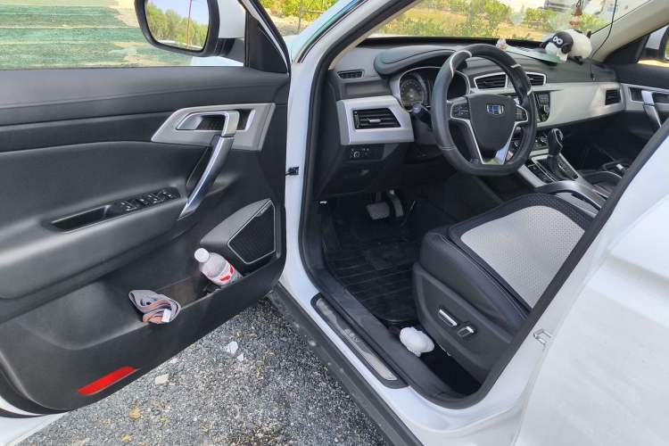 Used Geely Auto Emgrand X7 Sport 2016 1.8TD Automatic Smart Model Driver Seat