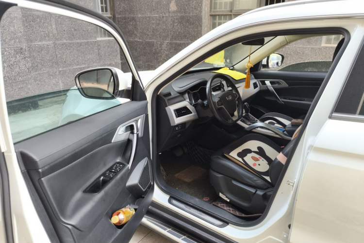 Used Geely Auto Emgrand X7 Sport 2016 1.8TD Automatic ZhiShang Model Driver Seat
