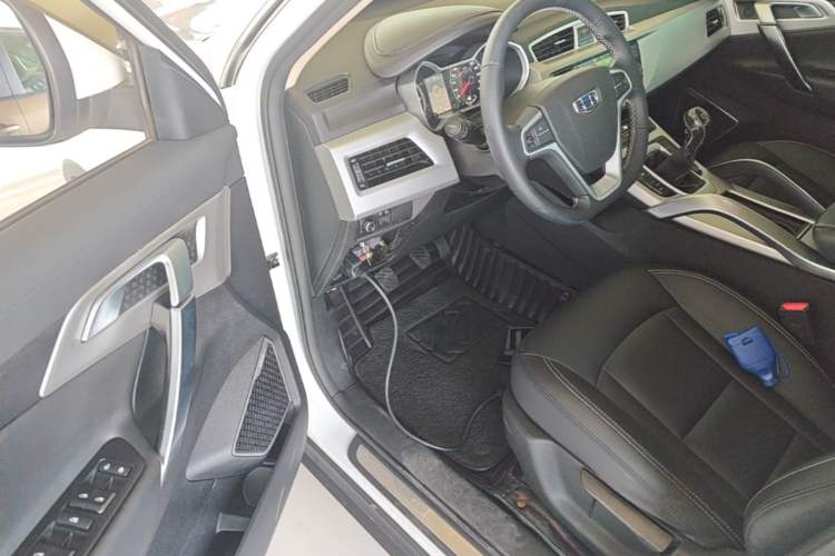Used Geely Auto Emgrand X7 Sport 2016 1.8TD Manual ZhiShang Model Driver Seat