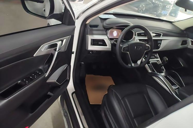 Used Geely Auto Emgrand X7 Sport 2016 2.0L Manual ZhiShang Version Driver Seat