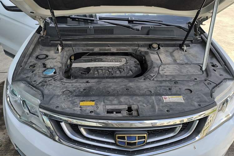 Used Geely Auto Emgrand X7 Sport 2016 2.0L Manual ZhiShang Version Engine Bay