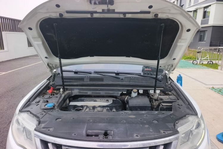 Used Geely Auto Emgrand X7 Sport 2016 2.0L Manual Smart Connect Version Engine Bay