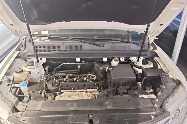 Used Geely Auto Emgrand X7 Sport 2016 2.0L Manual ZhiShang Version Engine Bay