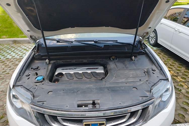 Used Geely Auto Emgrand X7 Sport 2016 1.8TD Automatic ZhiZun Version Engine Bay