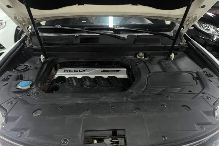 Used Geely Auto Emgrand X7 Sport 2016 1.8TD Automatic ZhiZun Version Engine Bay