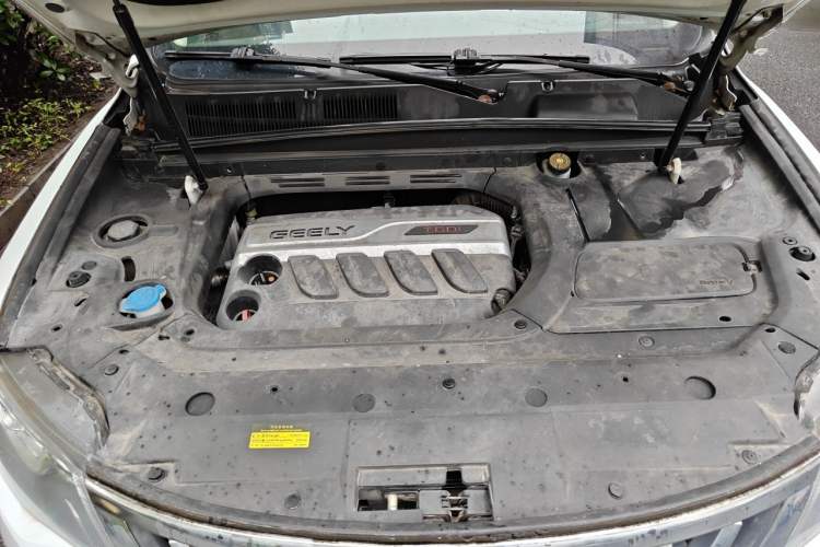 Used Geely Auto Emgrand X7 Sport 2016 1.8TD Automatic All-Wheel Drive Smart Version Engine Bay