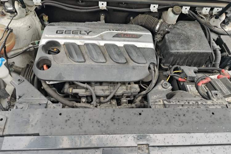 Used Geely Auto Emgrand X7 Sport 2016 1.8TD Automatic ZhiZun Version Engine Bay