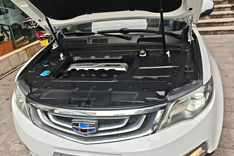 Used Geely Auto Emgrand X7 Sport 2016 1.8TD Automatic ZhiZun Version Engine Bay