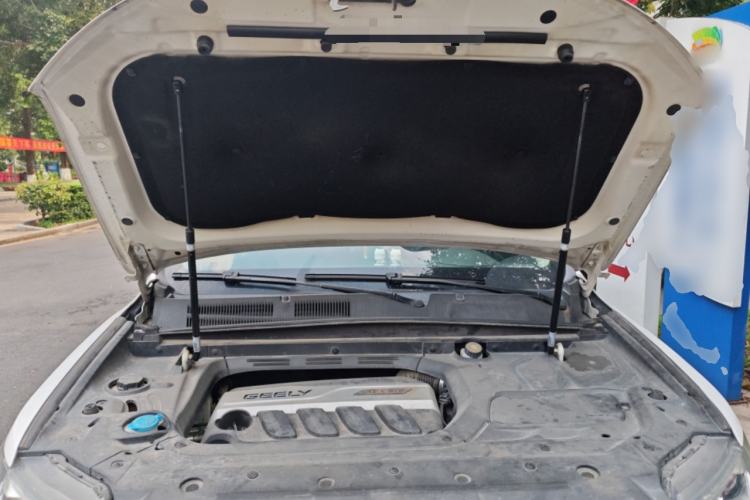 Used Geely Auto Emgrand X7 Sport 2016 1.8TD Automatic Smart Model Engine Bay