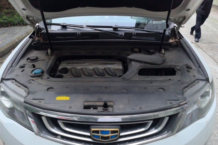 Used Geely Auto Emgrand X7 Sport 2016 1.8TD Automatic ZhiZun Version Engine Bay