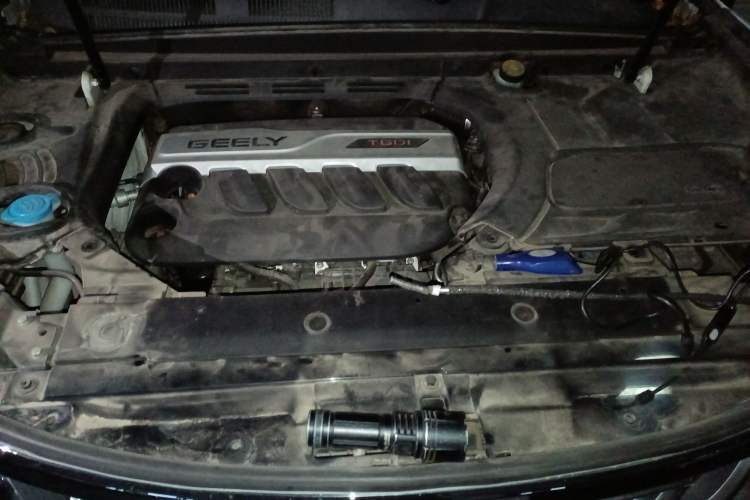 Used Geely Auto Emgrand X7 Sport 2016 1.8TD Automatic ZhiZun Version Engine Bay