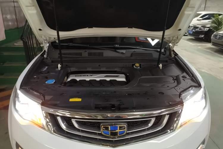 Used Geely Auto Emgrand X7 Sport 2016 1.8TD Automatic ZhiZun Version Engine Bay