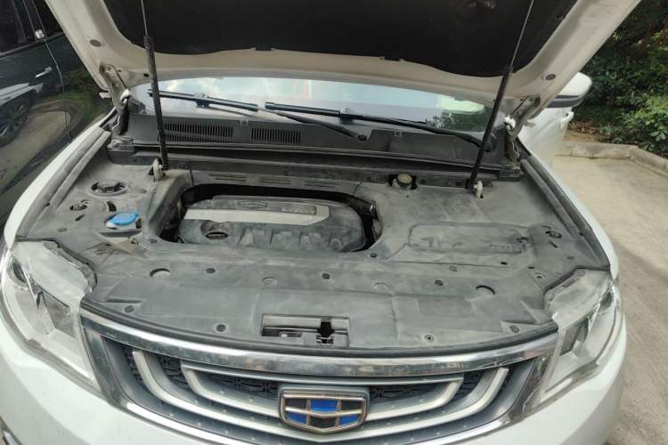 Used Geely Auto Emgrand X7 Sport 2016 2.0L Manual ZhiShang Version Engine Bay