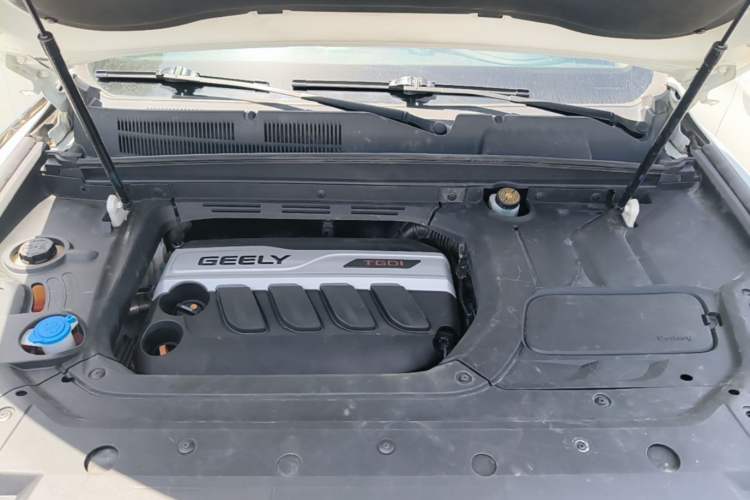 Used Geely Auto Emgrand X7 Sport 2016 1.8TD Automatic Smart Connectivity Version Engine Bay