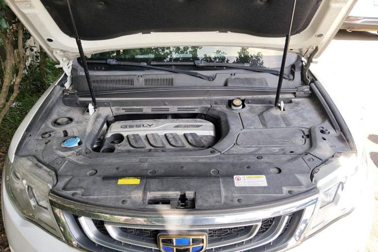 Used Geely Auto Emgrand X7 Sport 2016 1.8TD Automatic ZhiShang Model Engine Bay