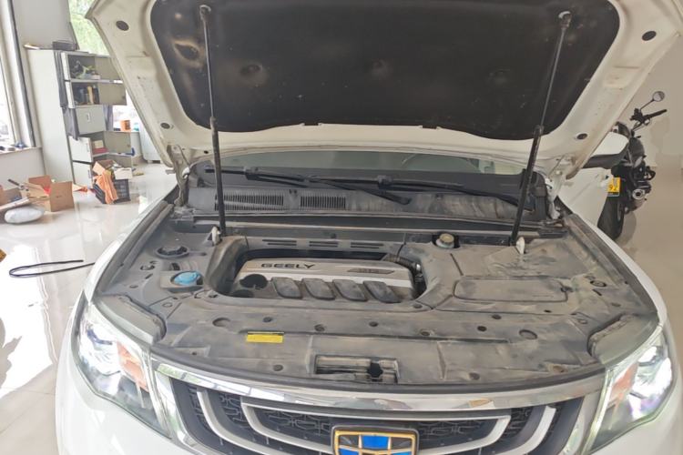 Used Geely Auto Emgrand X7 Sport 2016 1.8TD Automatic ZhiZun Version Engine Bay