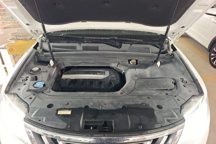 Used Geely Auto Emgrand X7 Sport 2016 2.0L Manual ZhiShang Version Engine Bay