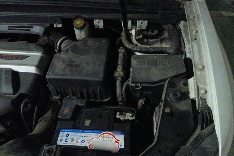 Used Geely Auto Emgrand X7 Sport 2016 1.8TD Automatic ZhiZun Version Engine Bay Left