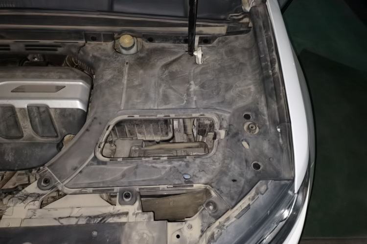 Used Geely Auto Emgrand X7 Sport 2016 1.8TD Automatic Smart Model Engine Bay Left