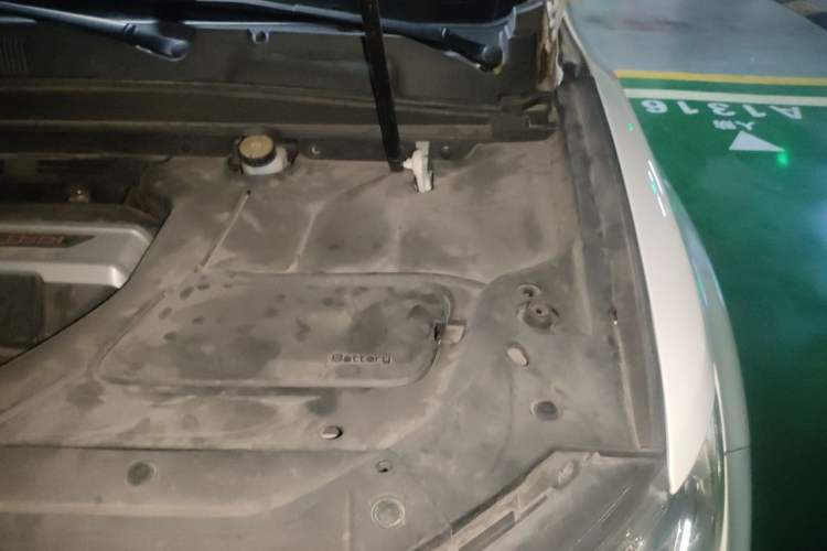 Used Geely Auto Emgrand X7 Sport 2016 1.8TD Automatic ZhiZun Version Engine Bay Left