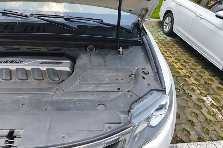 Used Geely Auto Emgrand X7 Sport 2016 1.8TD Automatic ZhiZun Version Engine Bay Left