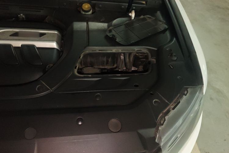 Used Geely Auto Emgrand X7 Sport 2016 1.8TD Automatic ZhiZun Version Engine Bay Left