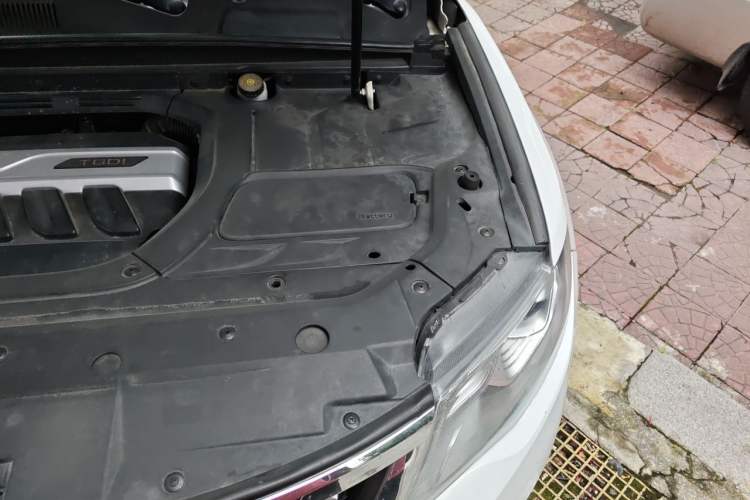 Used Geely Auto Emgrand X7 Sport 2016 1.8TD Automatic ZhiZun Version Engine Bay Left