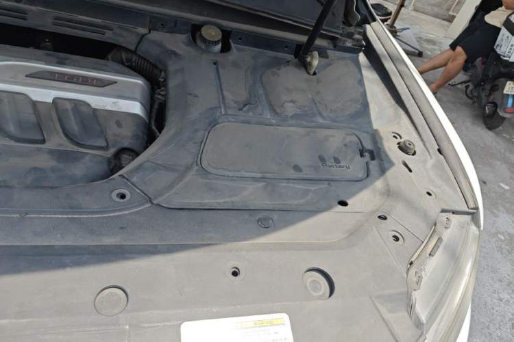 Used Geely Auto Emgrand X7 Sport 2016 1.8TD Automatic Smart Model Engine Bay Left