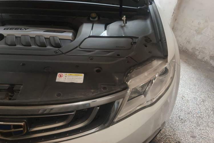 Used Geely Auto Emgrand X7 Sport 2016 1.8TD Automatic ZhiShang Model Engine Bay Left