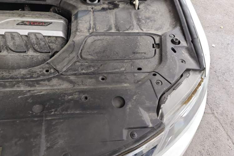 Used Geely Auto Emgrand X7 Sport 2016 1.8TD Automatic ZhiZun Version Engine Bay Left