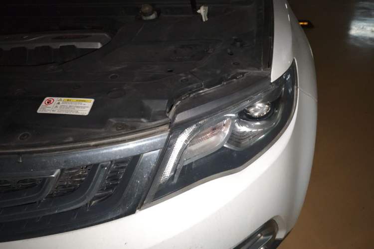 Used Geely Auto Emgrand X7 Sport 2016 1.8TD Automatic Smart Model Engine Bay Left