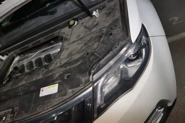 Used Geely Auto Emgrand X7 Sport 2016 1.8TD Automatic ZhiZun Version Engine Bay Left