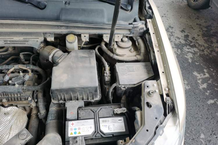 Used Geely Auto Emgrand X7 Sport 2016 2.0L Manual Smart Connect Version Engine Bay Left