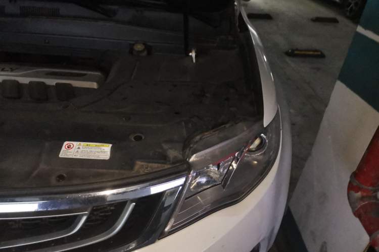 Used Geely Auto Emgrand X7 Sport 2016 1.8TD Automatic Smart Connectivity Version Engine Bay Left