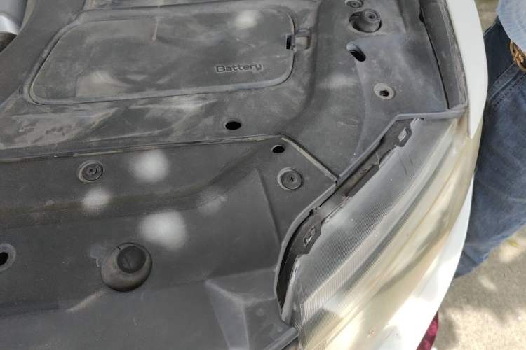 Used Geely Auto Emgrand X7 Sport 2016 1.8TD Automatic ZhiZun Version Engine Bay Left