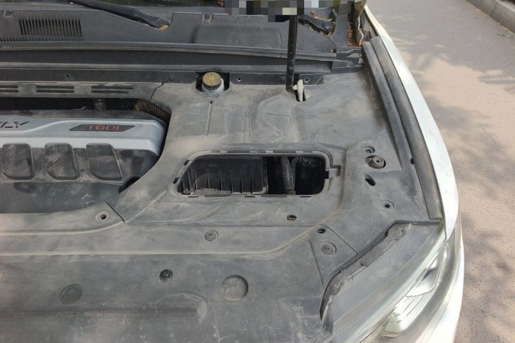 Used Geely Auto Emgrand X7 Sport 2016 1.8TD Automatic Smart Model Engine Bay Left