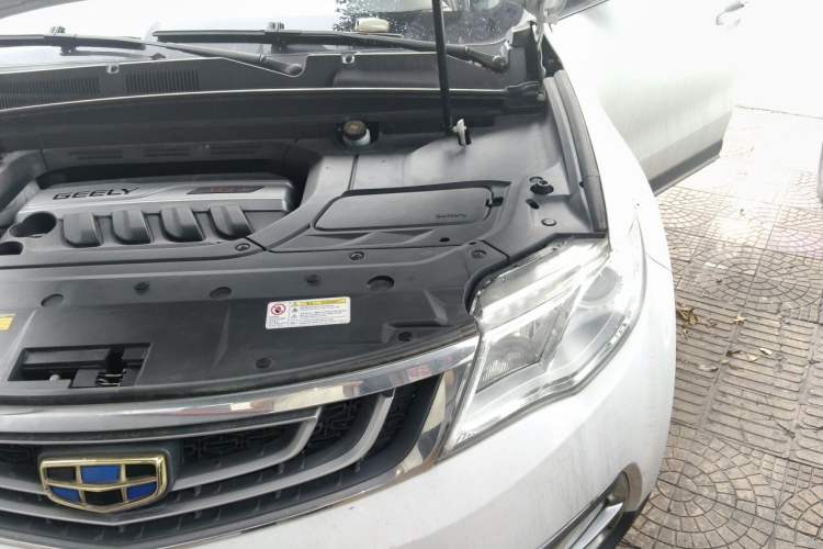 Used Geely Auto Emgrand X7 Sport 2016 1.8TD Automatic ZhiShang Model Engine Bay Left