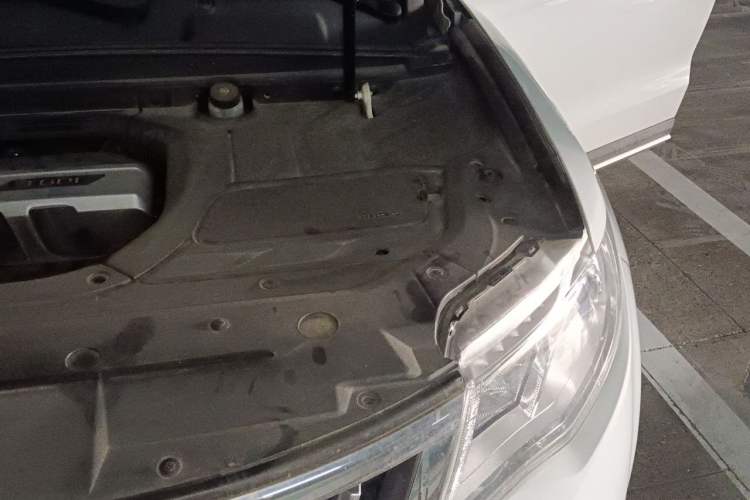Used Geely Auto Emgrand X7 Sport 2016 1.8TD Automatic Smart Connectivity Version Engine Bay Left