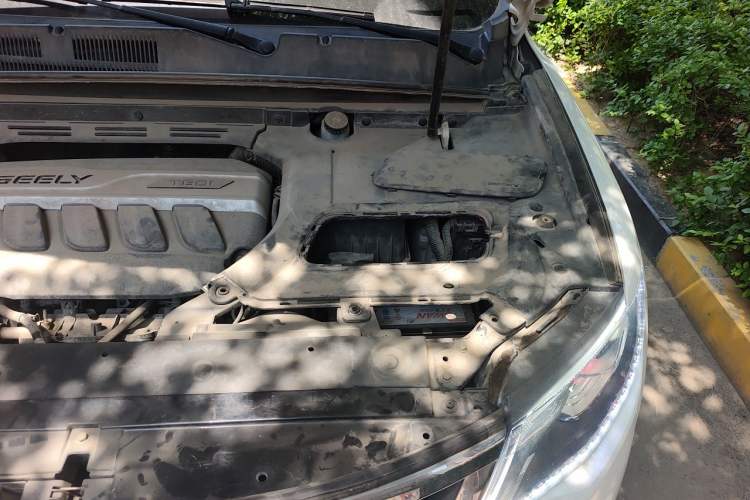 Used Geely Auto Emgrand X7 Sport 2016 1.8TD Automatic ZhiZun Version Engine Bay Left