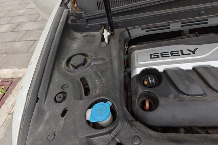 Used Geely Auto Emgrand X7 Sport 2016 1.8TD Automatic ZhiShang Model Engine Bay Right