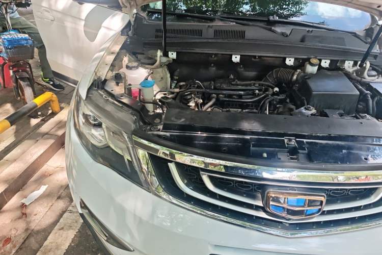 Used Geely Auto Emgrand X7 Sport 2016 1.8TD Automatic ZhiZun Version Engine Bay Right