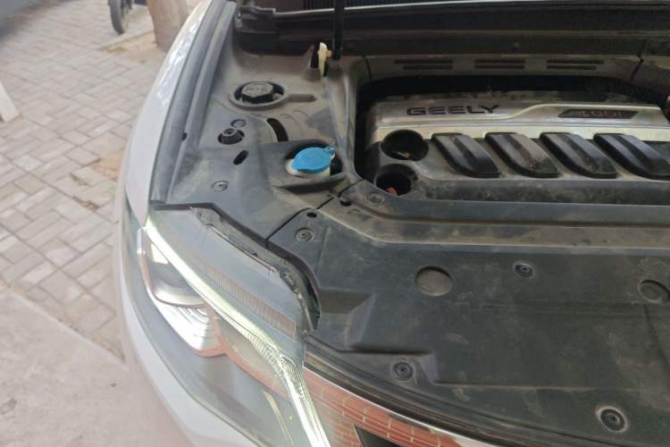 Used Geely Auto Emgrand X7 Sport 2016 1.8TD Automatic ZhiZun Version Engine Bay Right