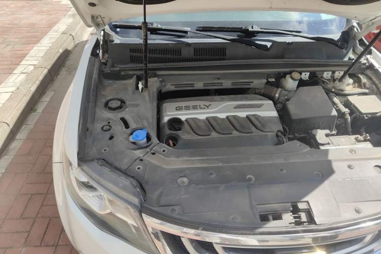 Used Geely Auto Emgrand X7 Sport 2016 1.8TD Automatic All-Wheel-Drive ZhiZun Edition Engine Bay Right